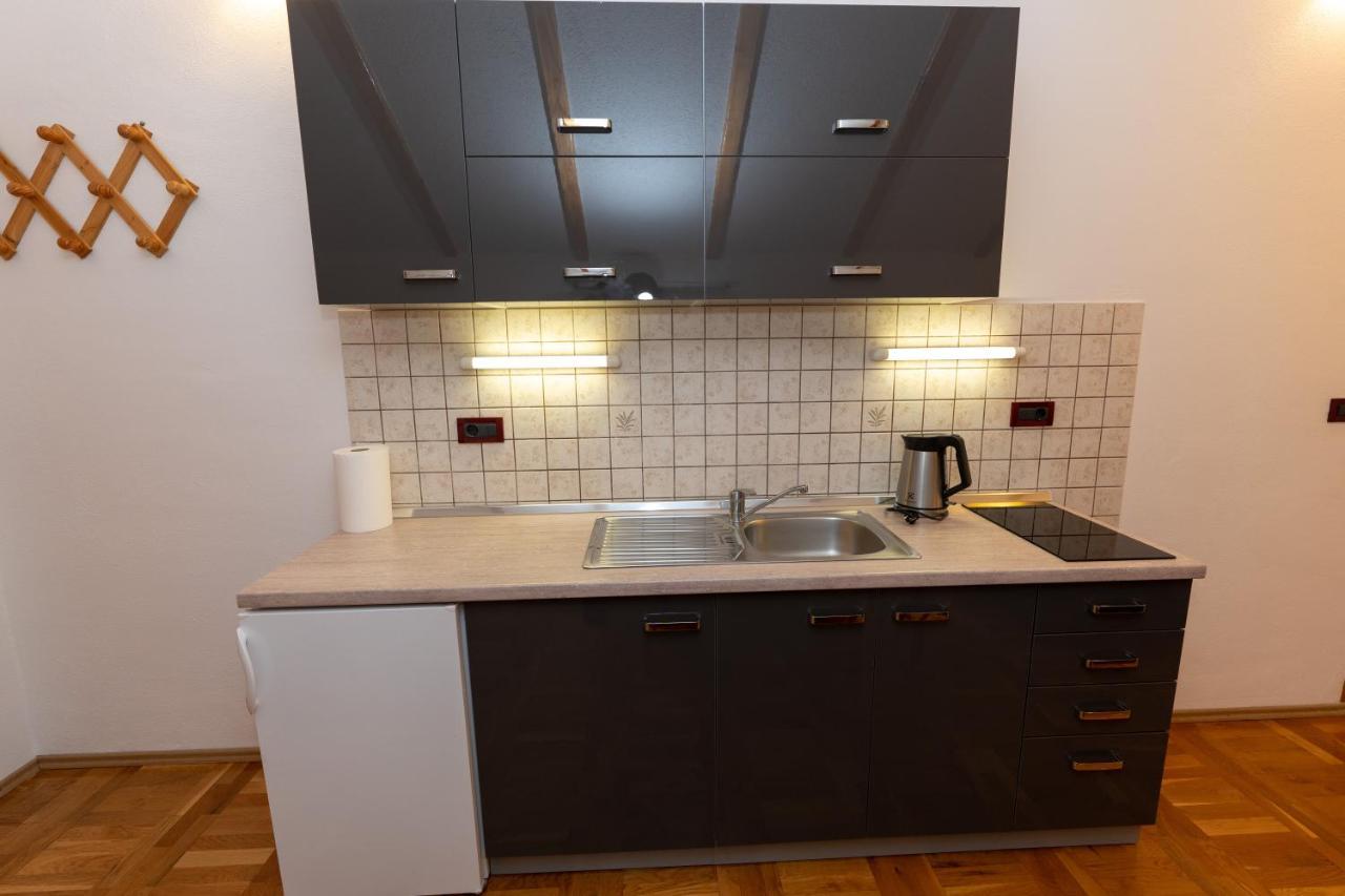 Apartman Miramare Otocac Exterior photo