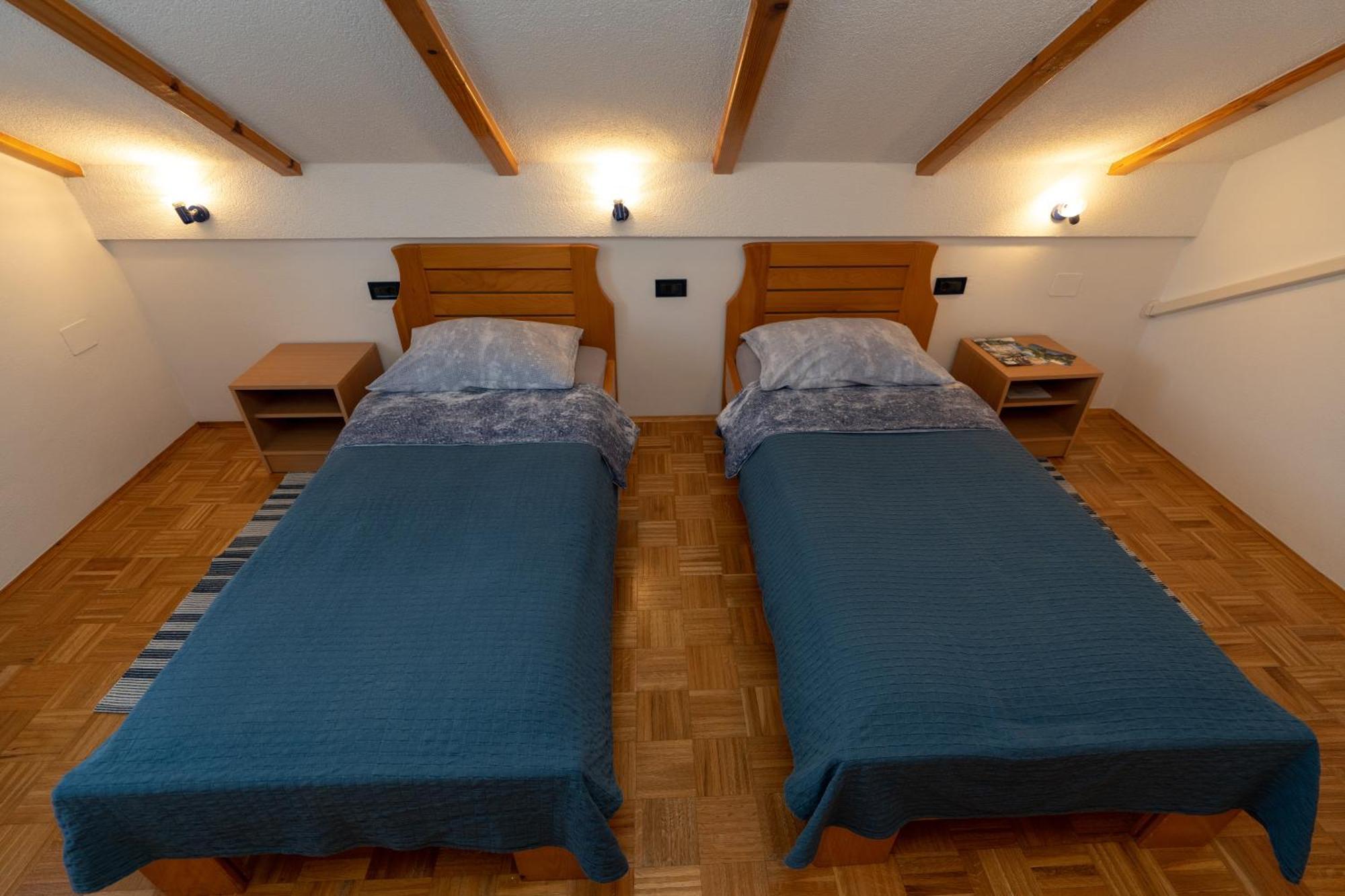 Apartman Miramare Otocac Exterior photo