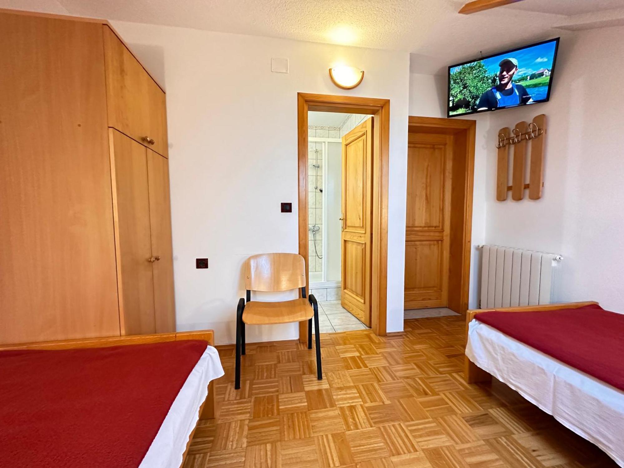 Apartman Miramare Otocac Exterior photo