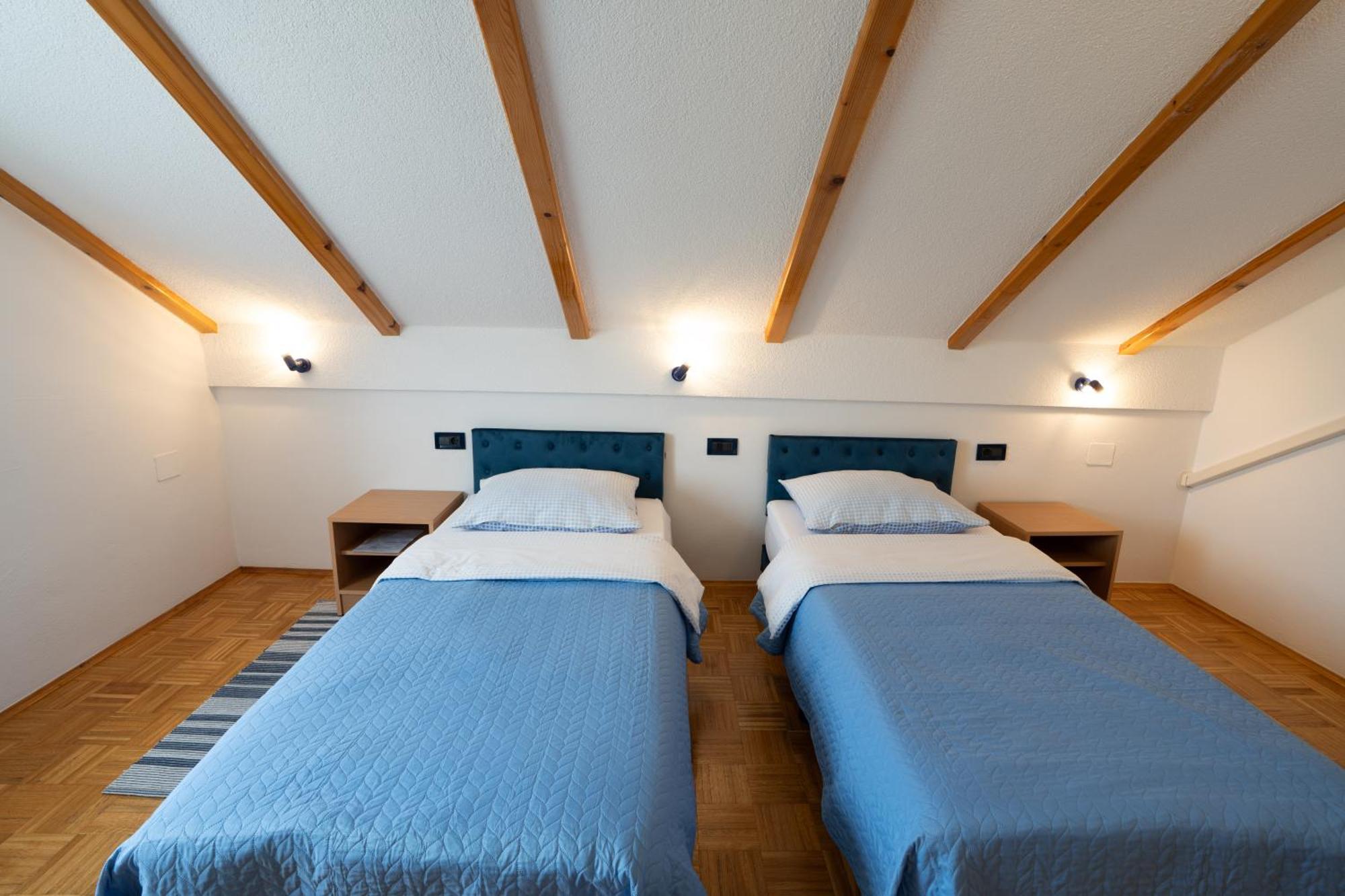 Apartman Miramare Otocac Exterior photo